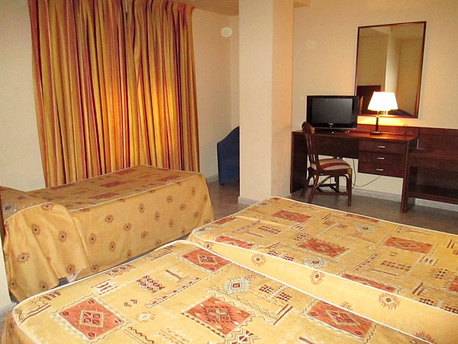 Hotel Perales Talavera de la Reina Esterno foto